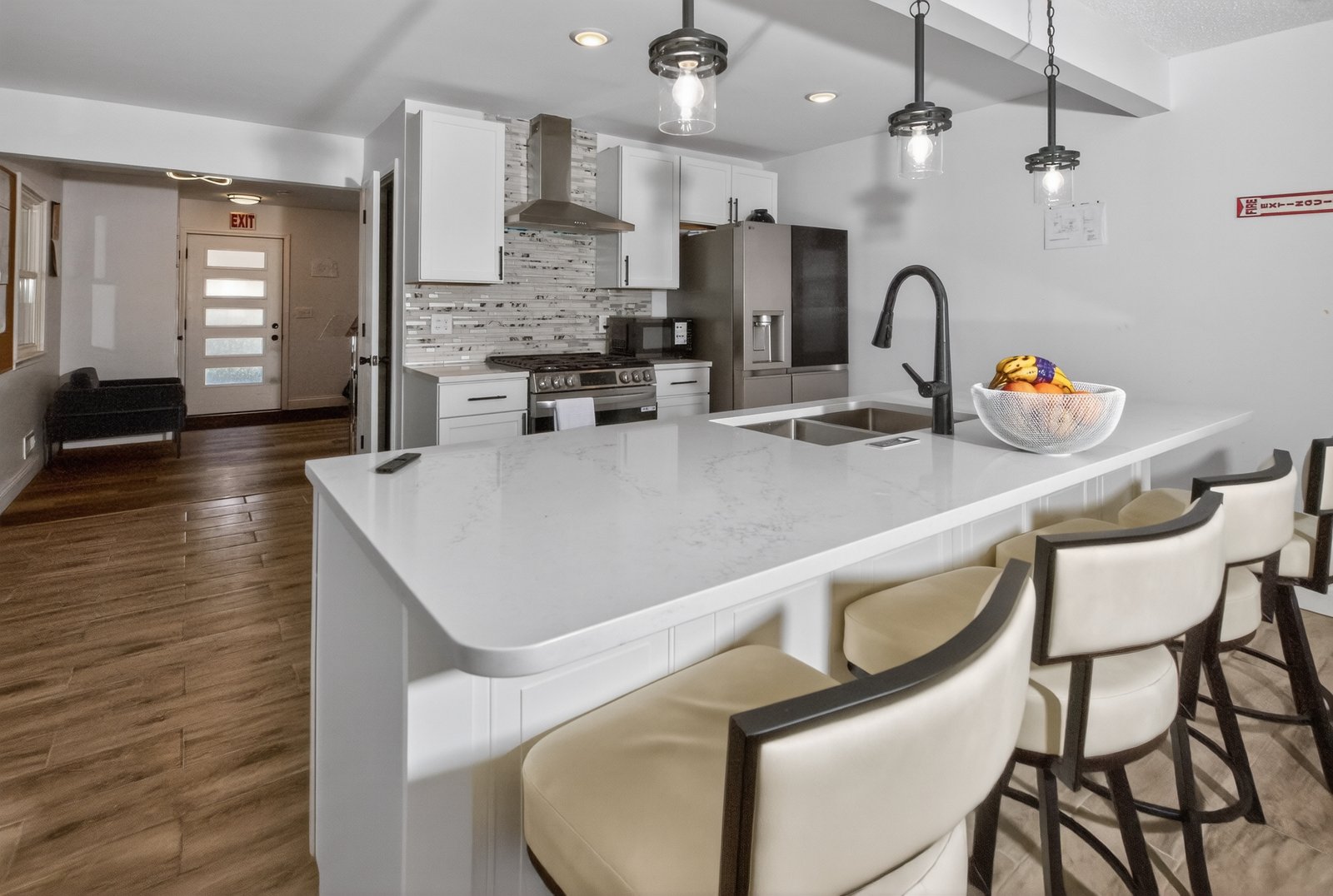 Kitchen with Island Seating
